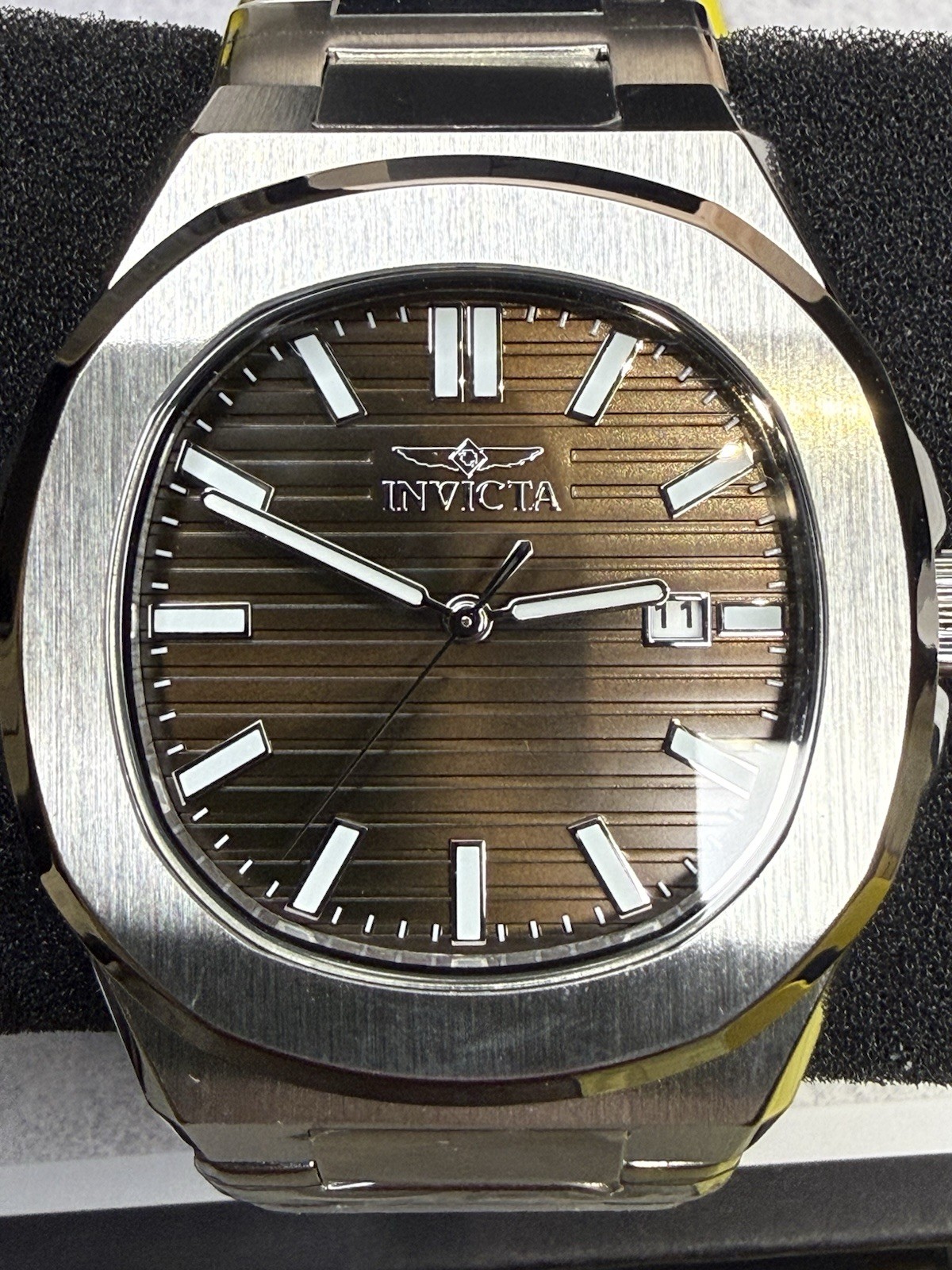 Invicta Speedway 41mm Rare Brown Dial Stainless Steel Date Watch Brand New