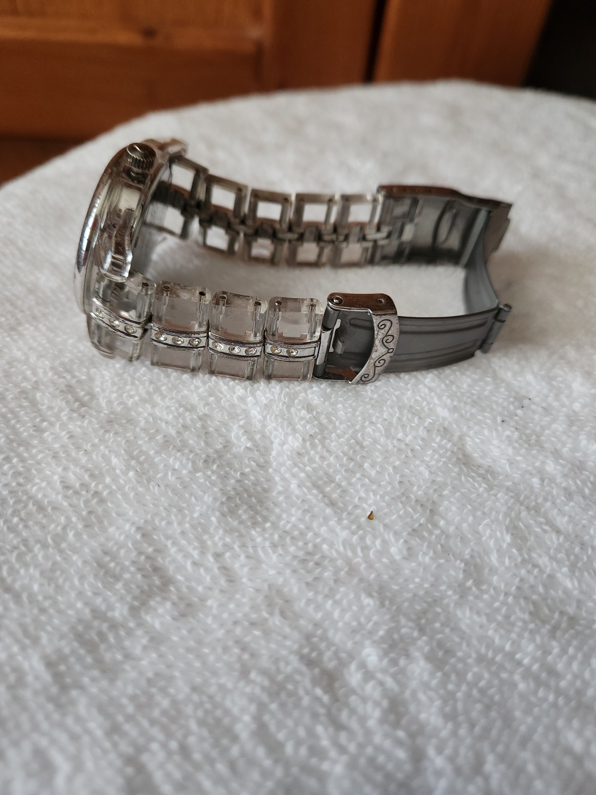 Brighton Dana Point Silver Plate Quartz Watch Lucite Band Silver Crystal Accents