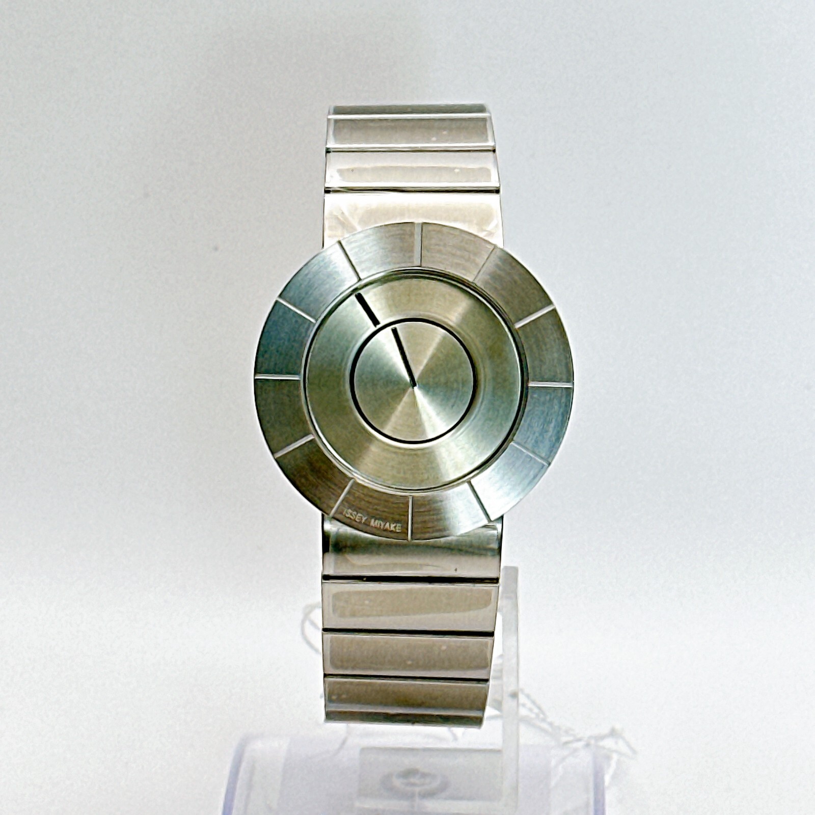 NY0N001 Issey Miyake To Tio Yoshioka Tokujin Designed IM-SILAN001 CITIZEN W