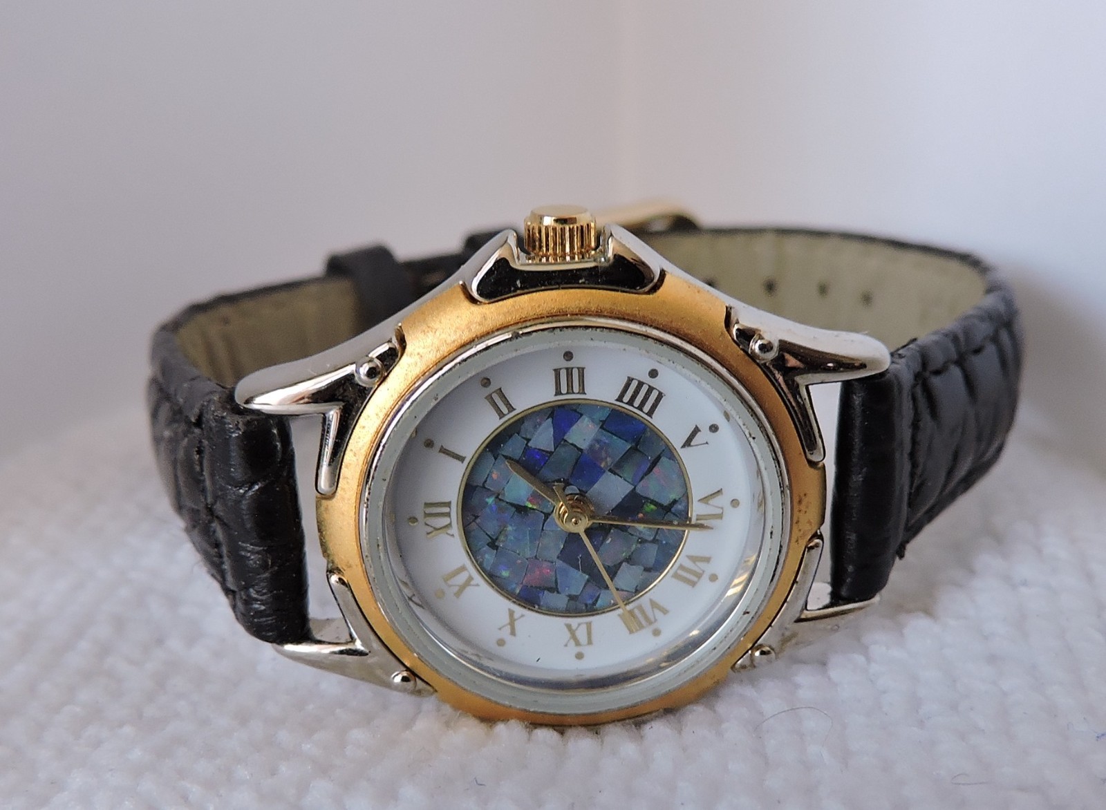 Ladies Australian Opal Watch New Battery Working cond