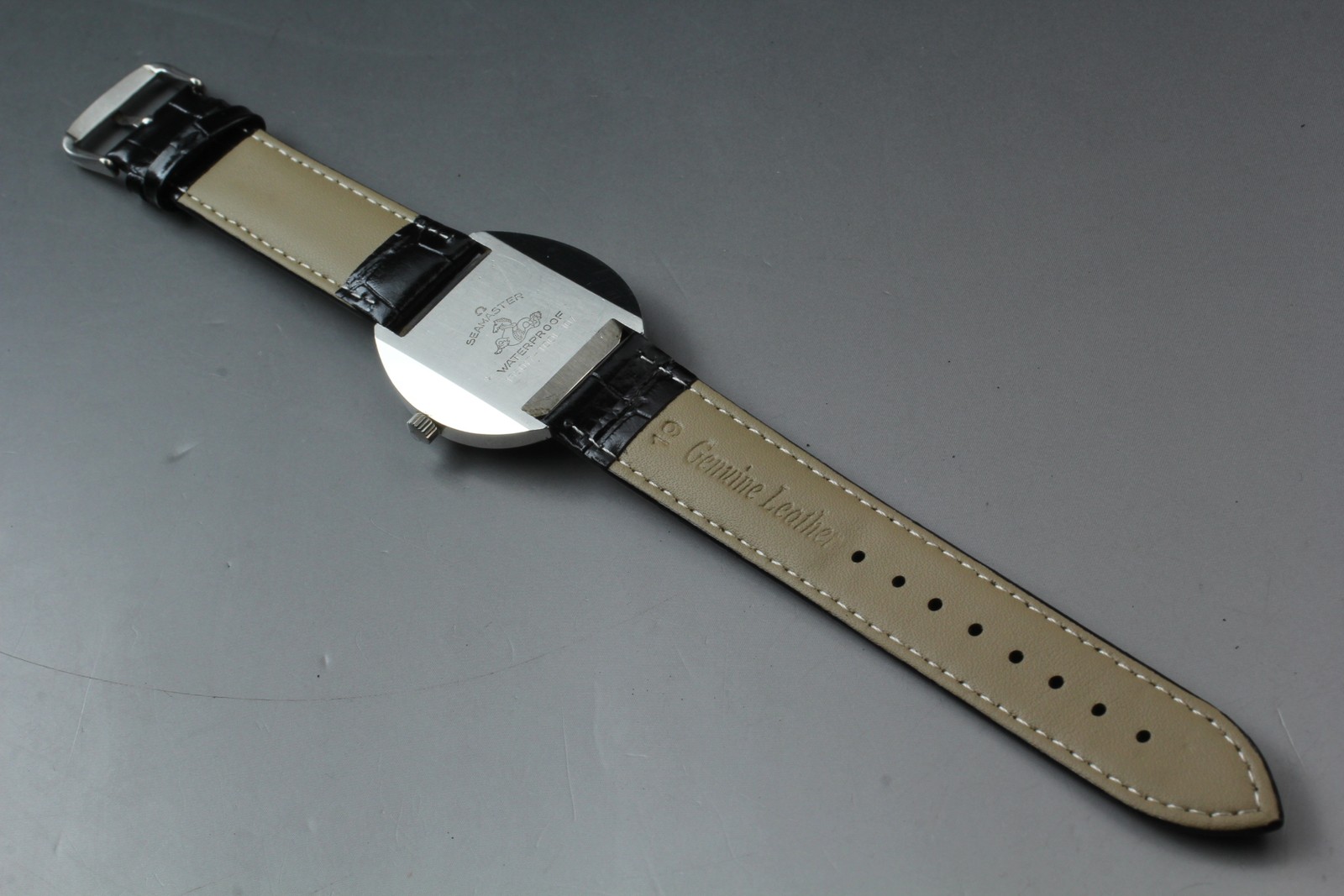 Near MINT OMEGA Seamaster COSMIC 35mm 135.017 Manual Silver Dial Men’s Vintage