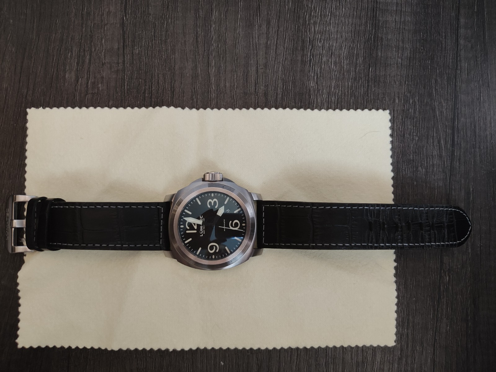Lum-tec M81 Men’s Watch Limited Edition Sapphire Crystal, 200 M Water Resistance