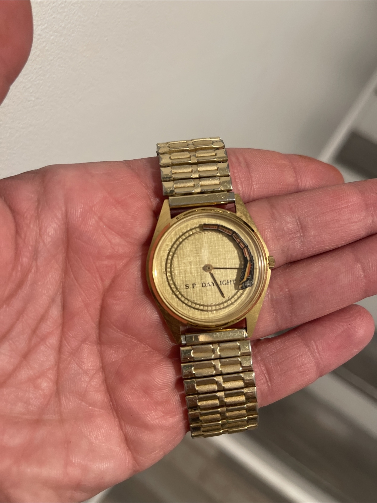VINTAGE SP DAYLIGHT RAILROAD WATCH RARE – Working – NEEDS BATTERY