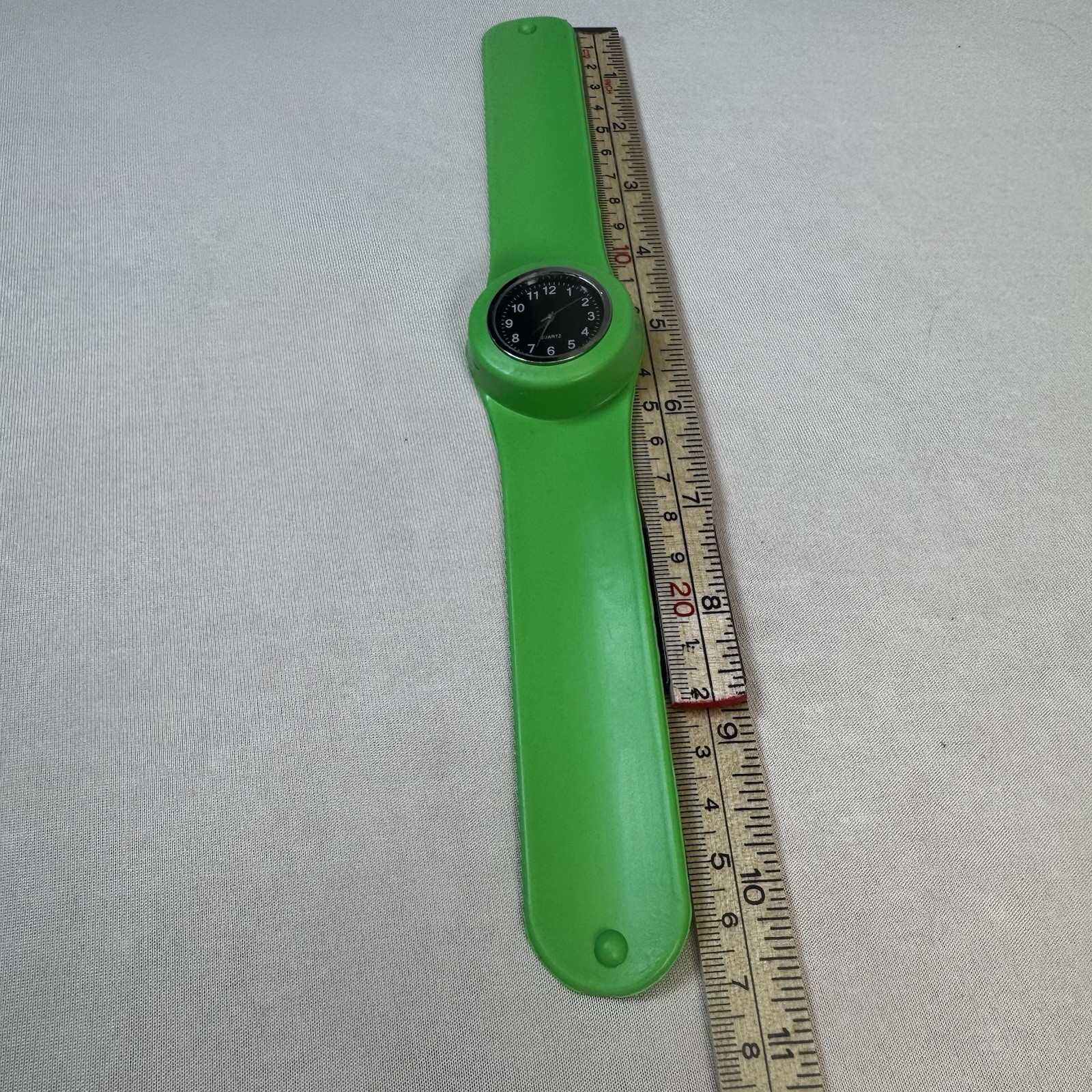 Bright Green Snap On Watch – Untested – Battery?