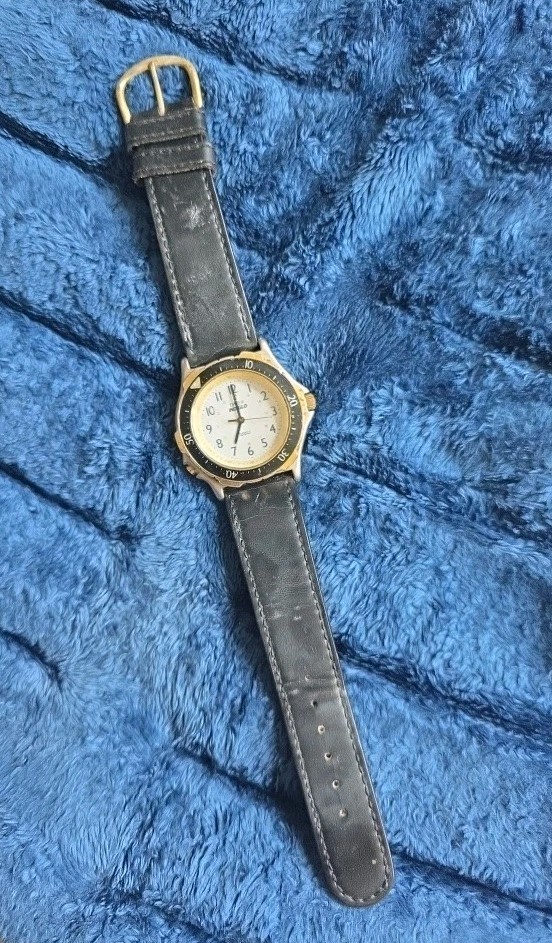 Timex Indiglo Divers Blue and White Bezel Vintage 1990s Needs Battery.