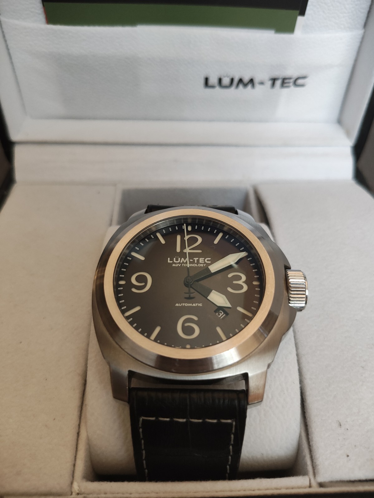 Lum-tec M81 Men’s Watch Limited Edition Sapphire Crystal, 200 M Water Resistance