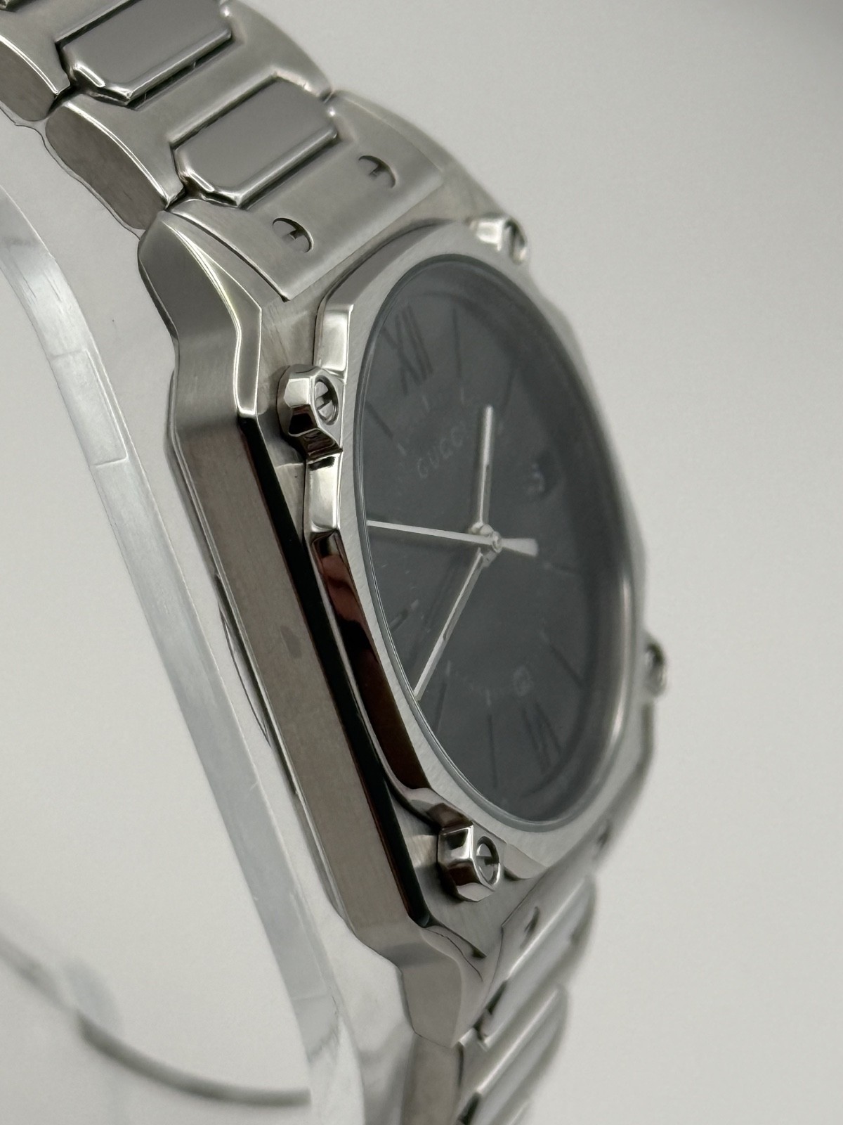 Gucci G-Flat 30mm Black Dial Stainless Steel Bracelet Watch YA166505