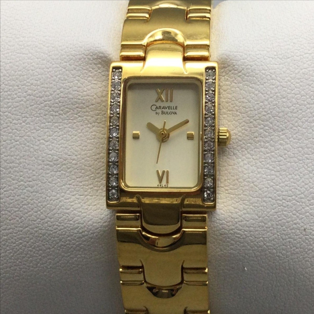 Caravelle By Bulova Womens Watch 17mm Gold Tone Tank Diamond New Battery 6″