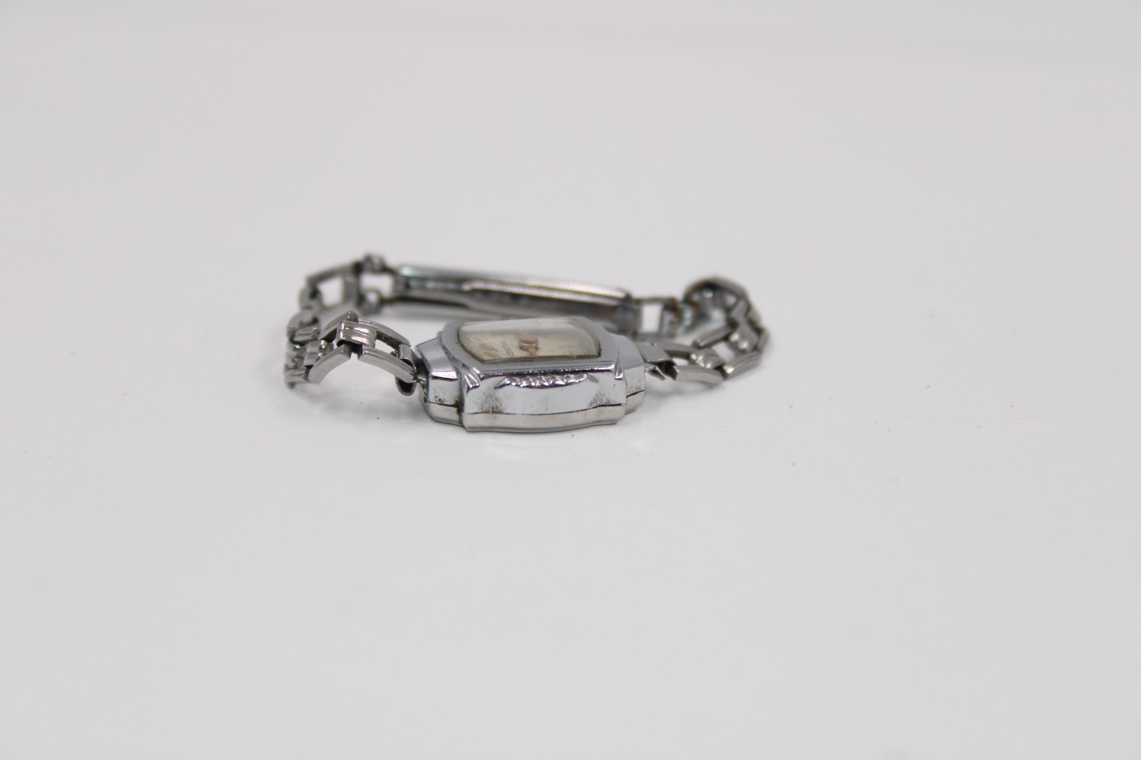 CENTRAL Women’s Wrist Watch Mechanical Model AB 10 843 Swiss 7 Jewels