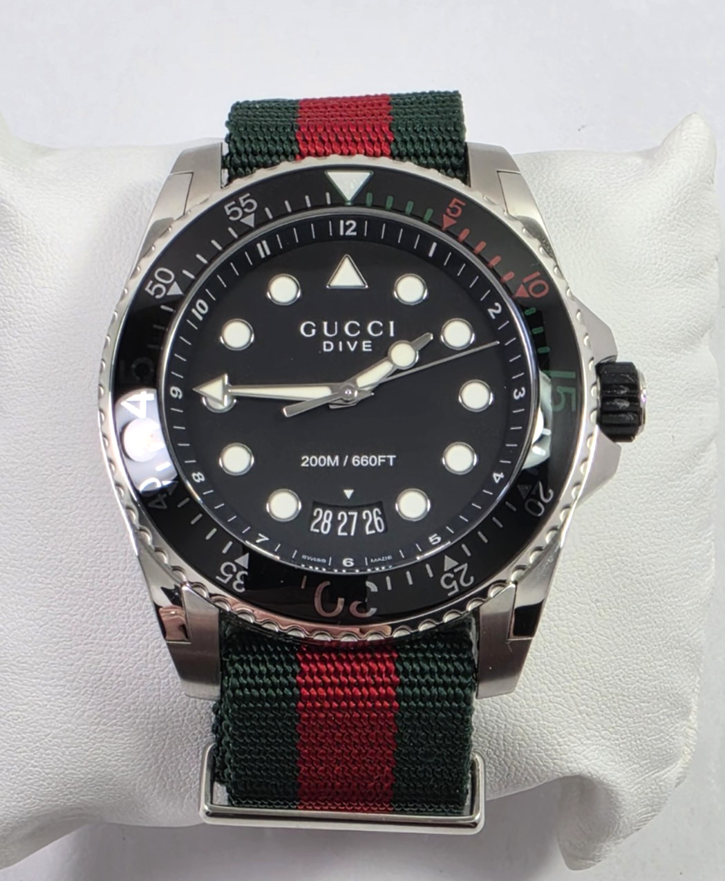 Gucci Dive SWISS Quartz Black Dial Red Green Nylon Strap Men’s Watch YA136209