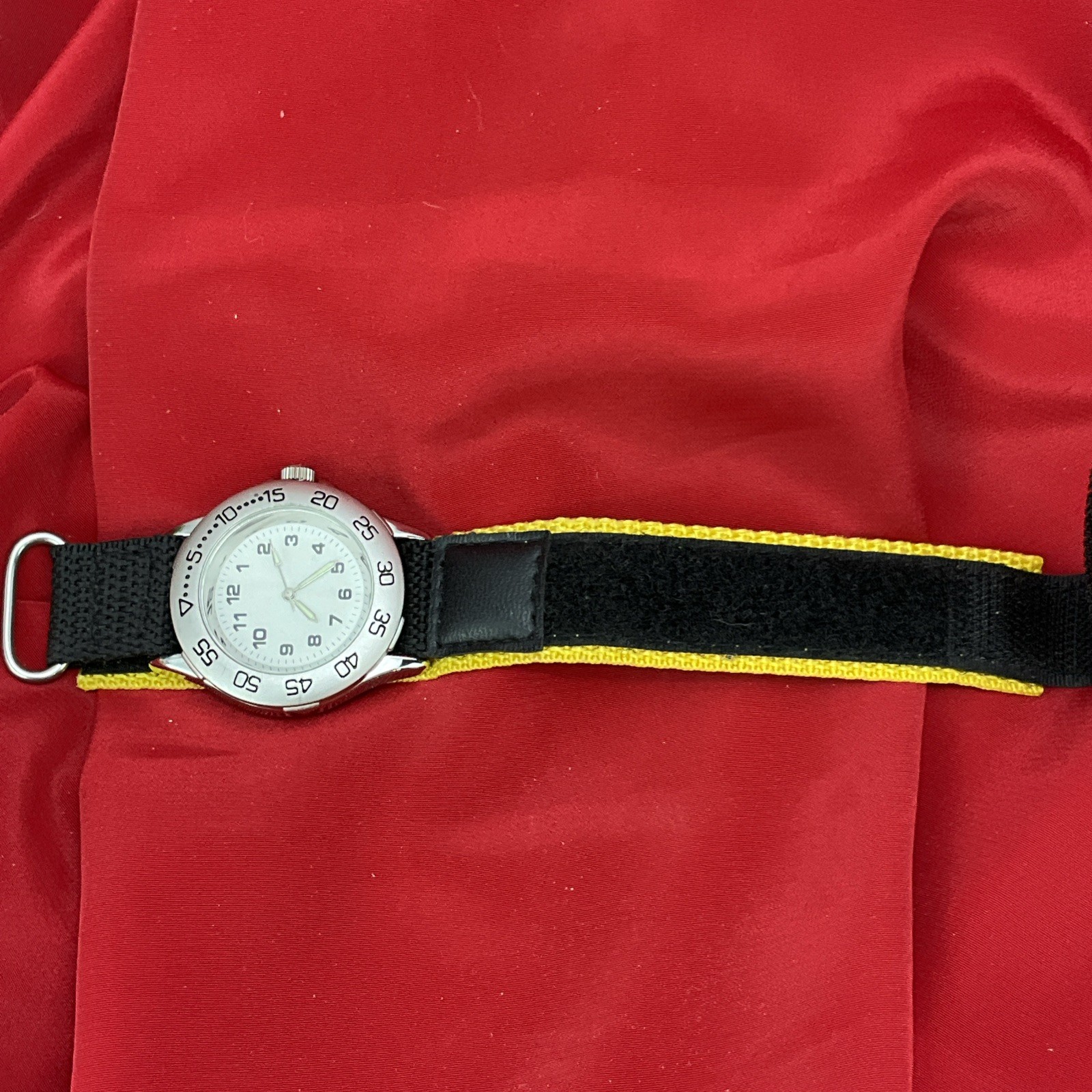 Black Yellow & Silver Toned Wristwatch Luminous Hands New Battery
