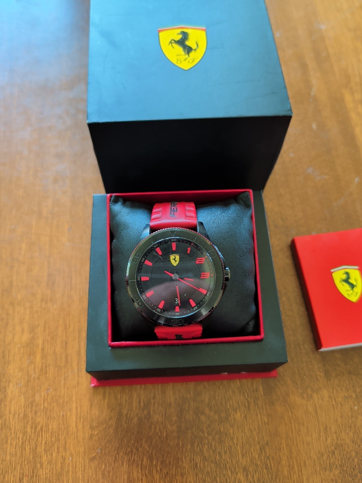 Scuderia Ferrari Quartz Watch Analog 2012 Movado Rubber Strap Box Instructions