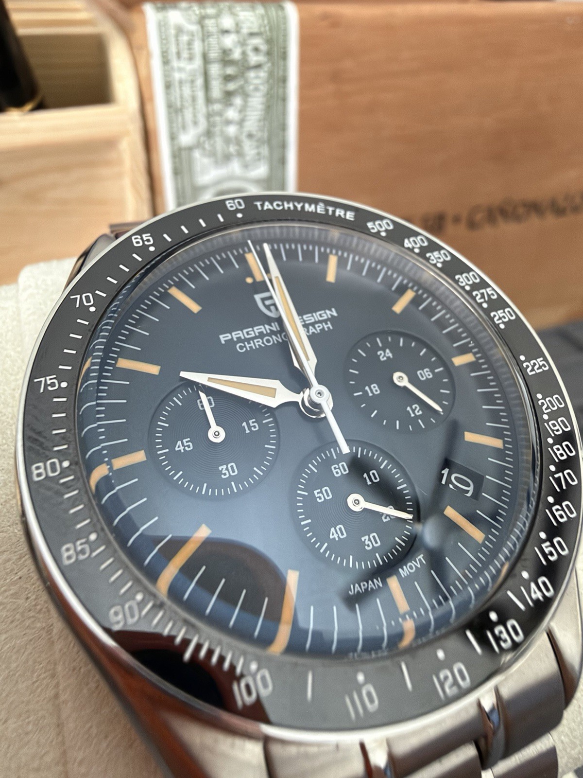 Pagani Design Chronograph Quartz Men’s Watch Black Dial Tachymeter SS 40mm