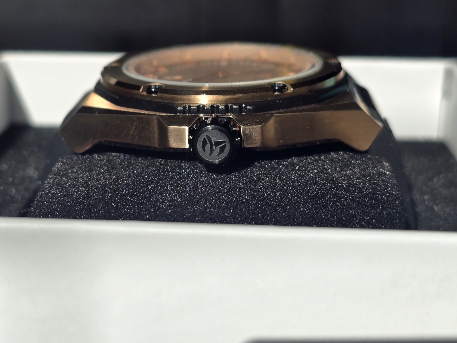 Technomarine Men’s Watch Coral Legacy Quartz Rose Gold Dial Strap Date TM-416065