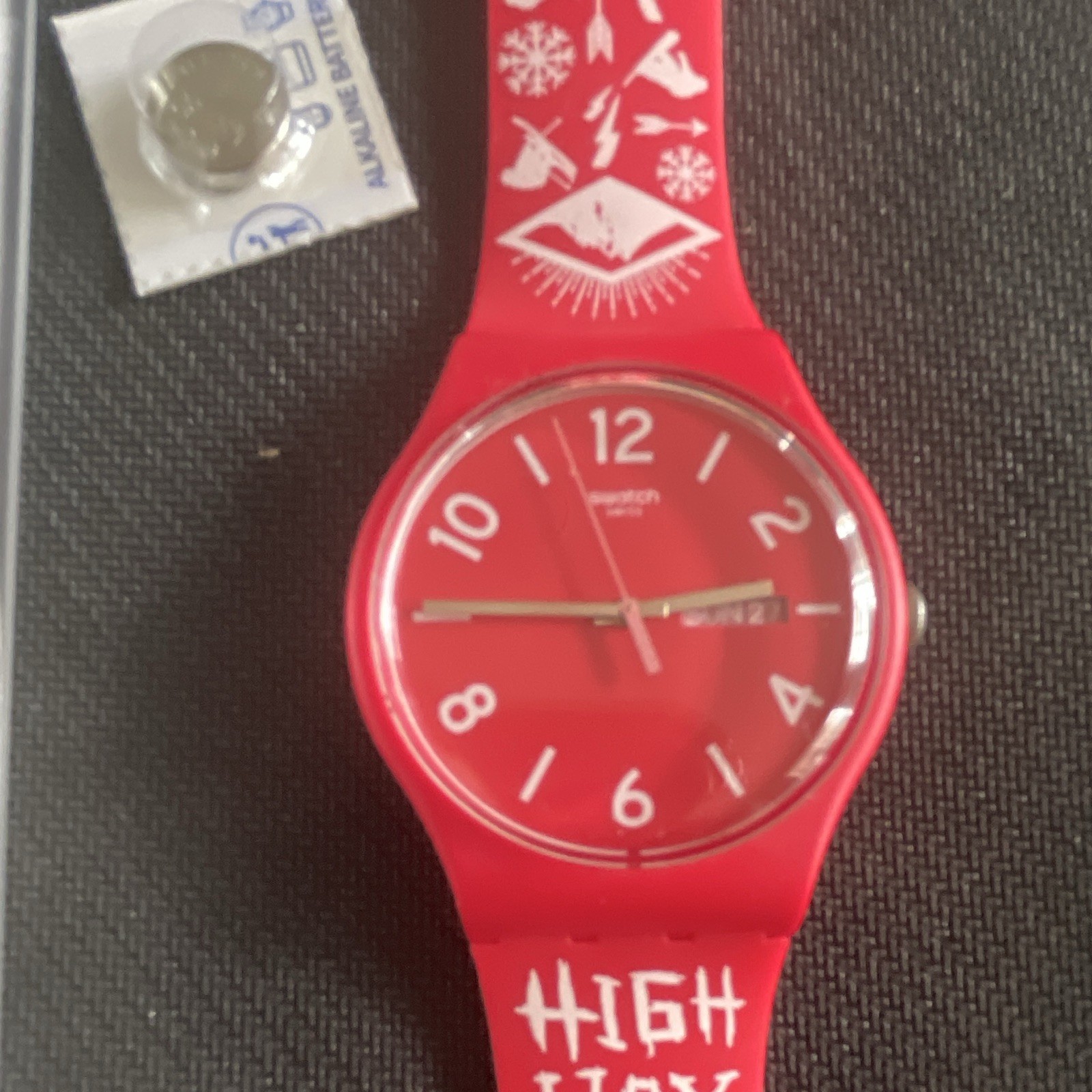 Swatch High Way to Hill SUON705C Quartz Analog 34mm Red Complete