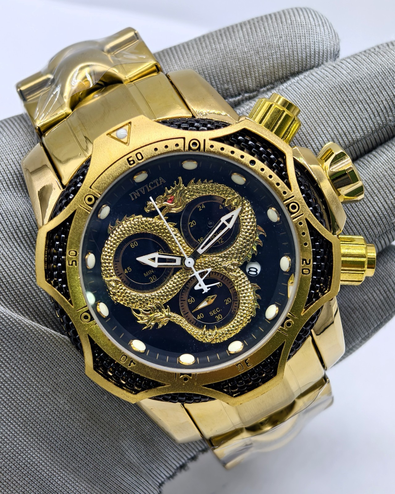 Fantastic Invicta Dragon Quartz Chronograph Black Dial Analog Men’s Wrist Watch