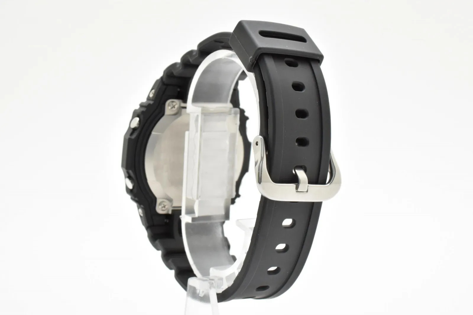 CASIO G-SHOCK GW-M5610U Radio-Controlled Solar Digital Men’s Watch, Square,