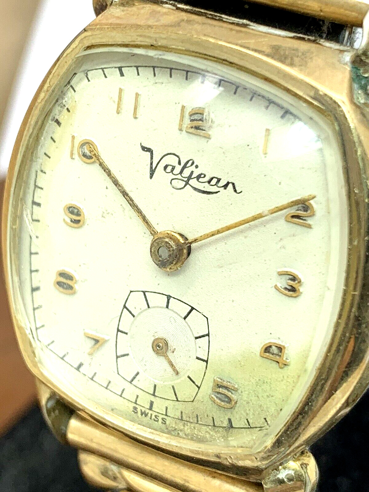 Clifford Valjean Men’s Watch Vintage Swiss Hand Wind Gold 27mm FOR REPAIR PARTS