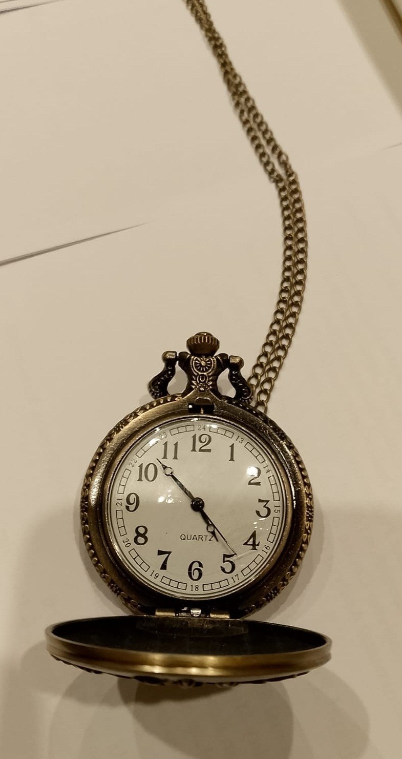 Used Bronze Floral Pocket Watch Necklace Retro Quartz Pendant 48cm Chain