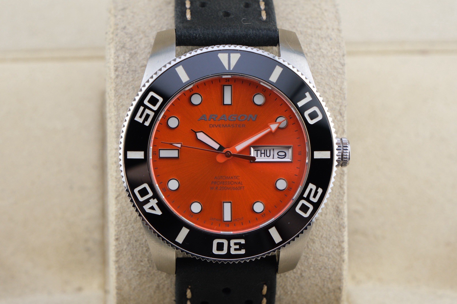 ARAGON Divemaster NH36 Day/Date with 24 jewels 42mm Orange Dial Clean!