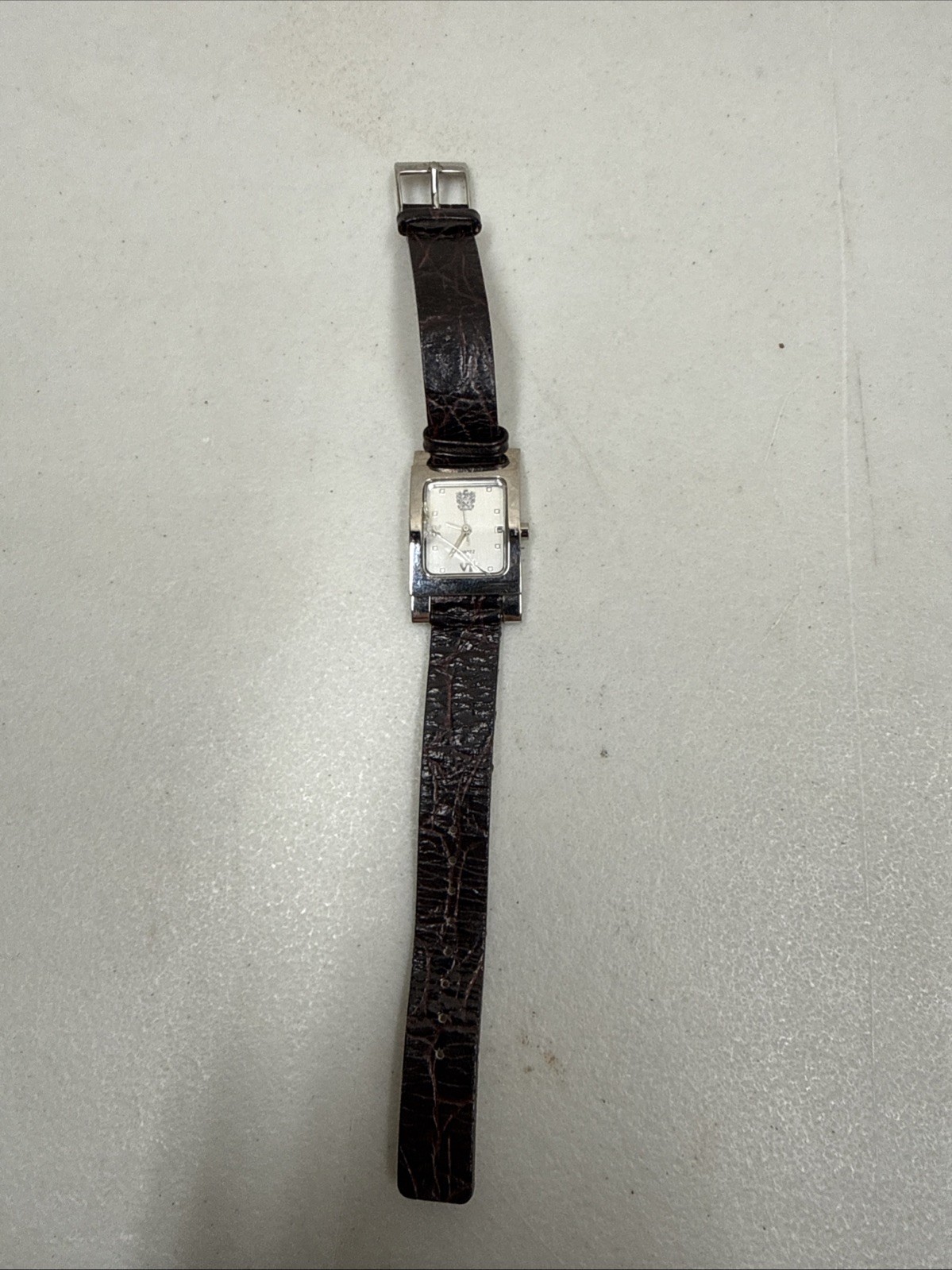 Paolo Gucci Men’s Analog Watch Rectangular Silver Bezel Date – Face Cracked