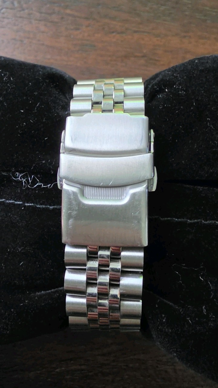 Seiko Automatic Black Dial Men’s Black Watch (SKX007J1) with Jubilee Band
