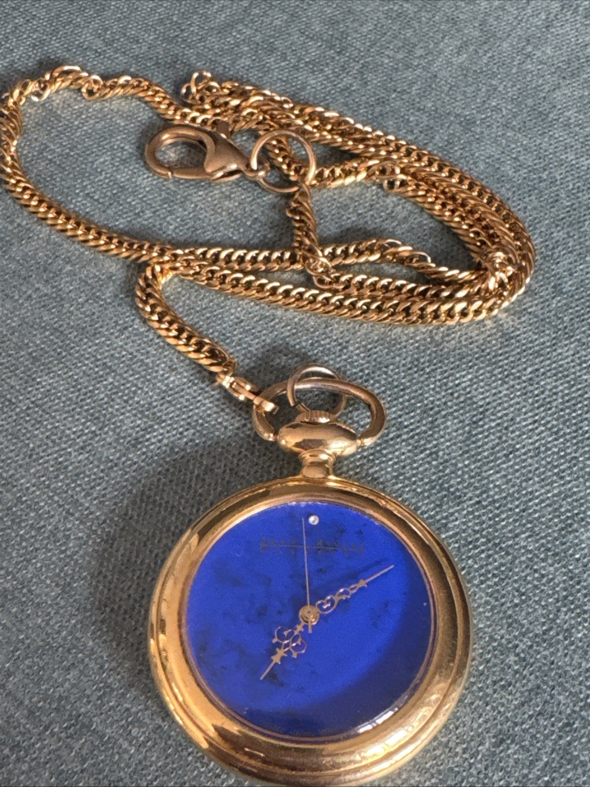 JOAN RIVERS CLASSICS GOLD TONE BLUE DIAL WATCH PENDANT