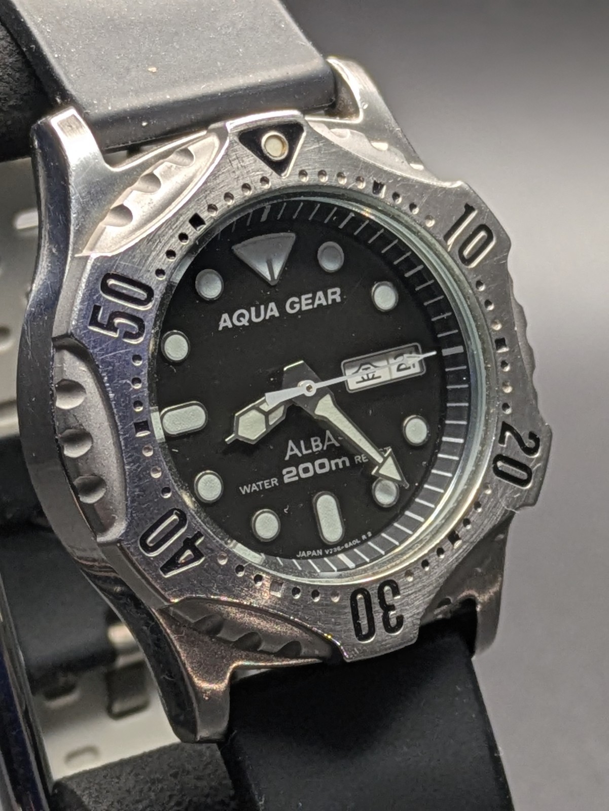 SEIKO ALBA Diver’s Quartz Watch Men’s V736-6A00 37.8mm New Battery Working