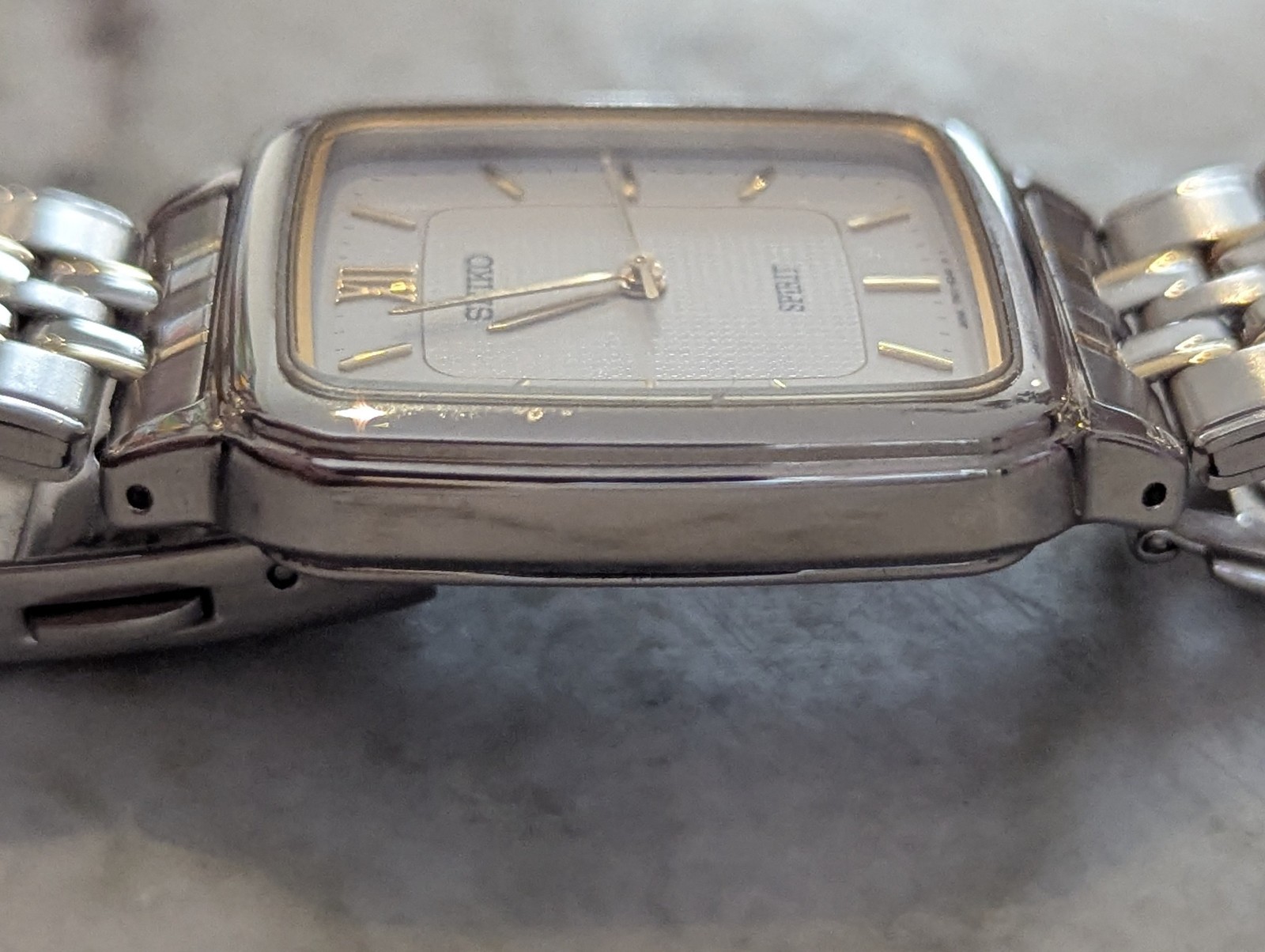 JDM Seiko Spirit 7N01-5210 SCDB017 Tank Watch Two Tone White Textured Dial
