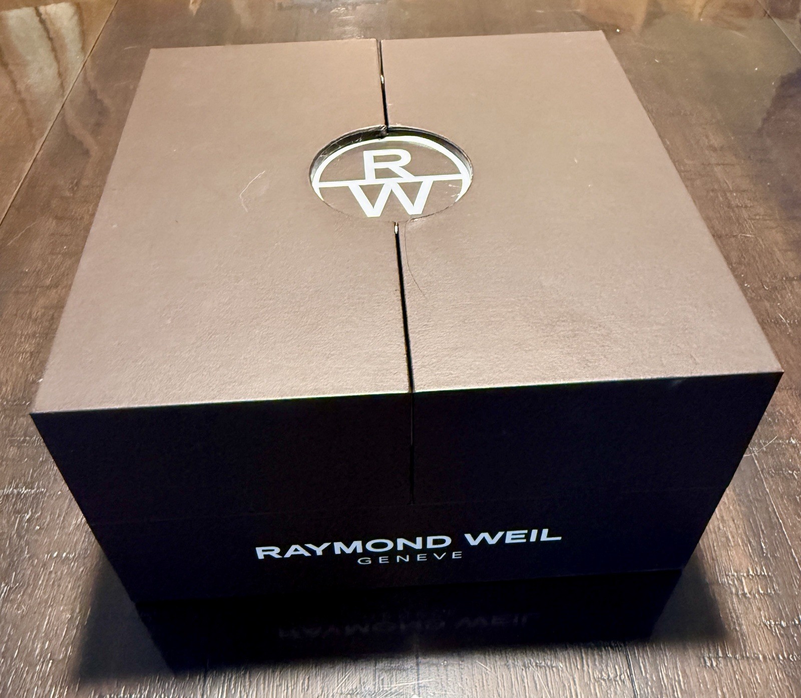 Raymond Weil Maestro 2627-ST-00994 Automatic MOP Diamond Watch Box Papers
