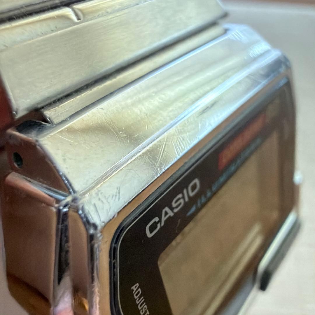 Casio Data Bank DBC-810 Digital Calculator Watch Used