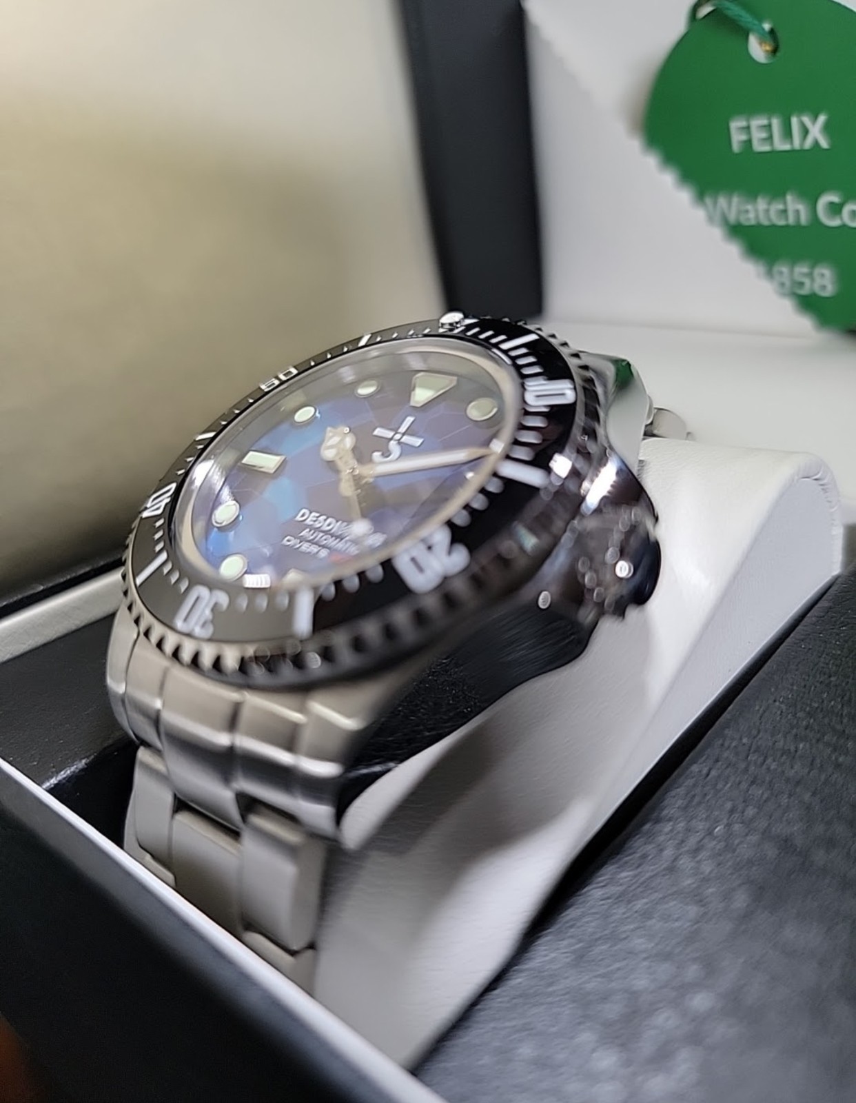 Divers Watch custom NH35 automatic Desdinova Dial Helium Gas Escape Valve Blue