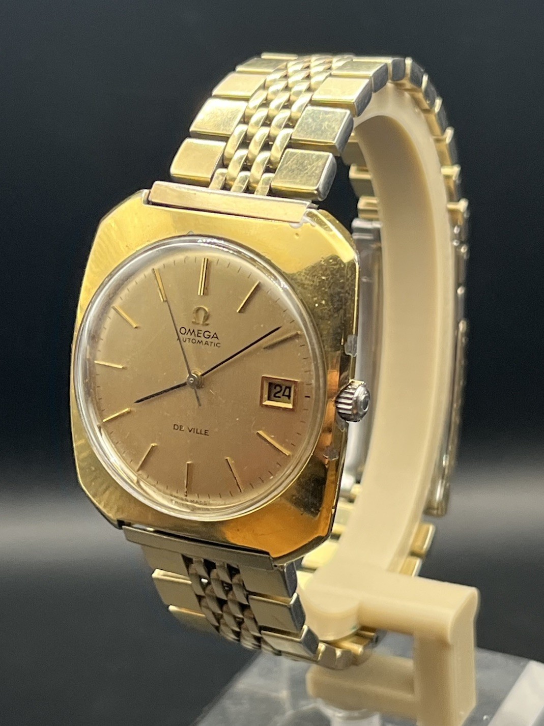 Vintage Omega De Ville, Automatic, w/ Date, Original Rice-Bead Bracelet ~ 1970