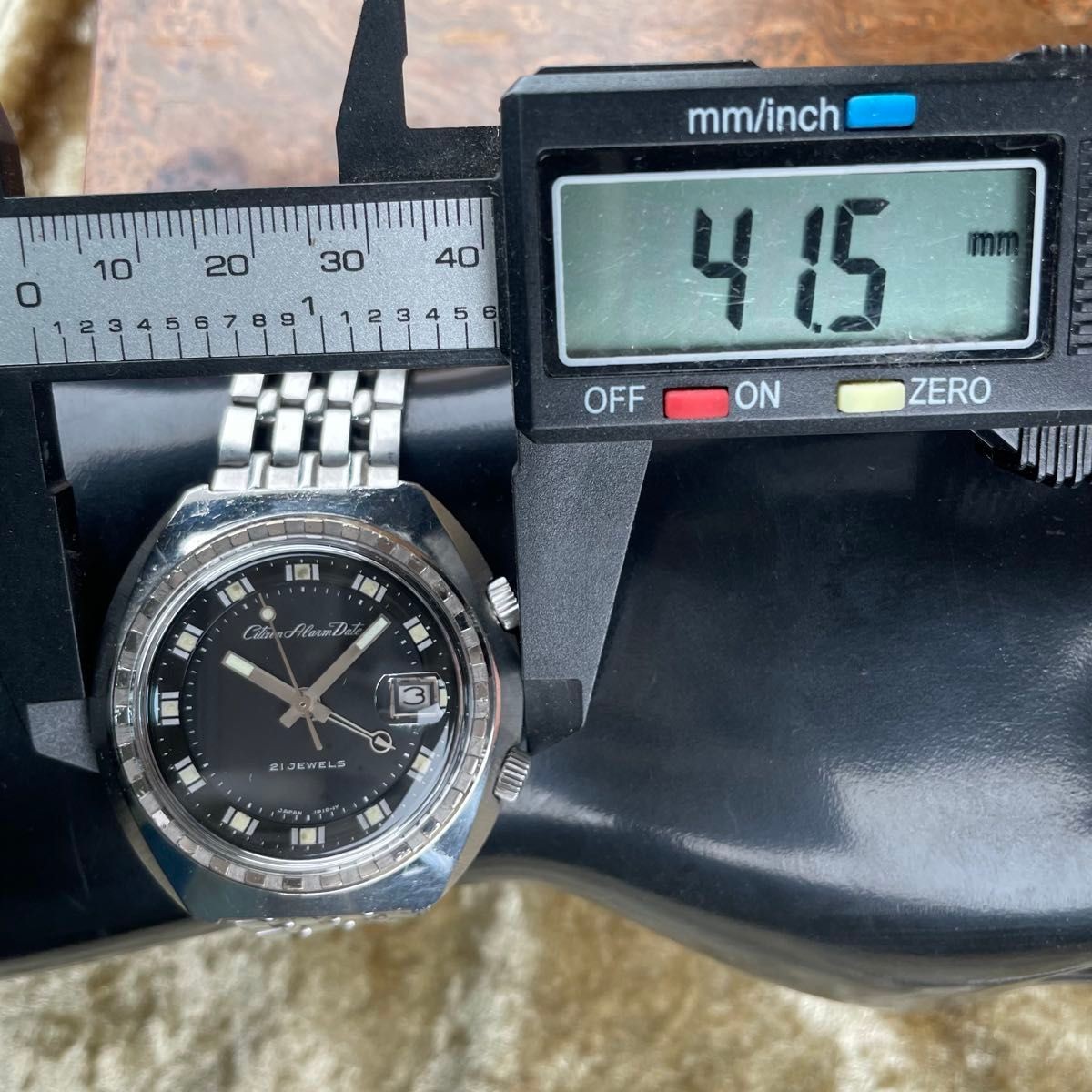 CITIZEN Alarm Date ALD5 2901A-Y Black Gilt Dial 21J Manual Watch Vintage Japan