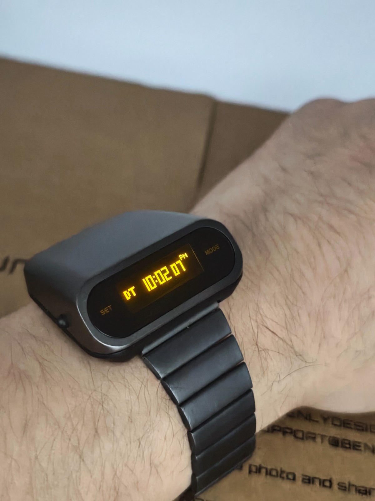 BenlyDesign “Stargazer” S1000GY – Retro-Futuristic OLED Digital Watch