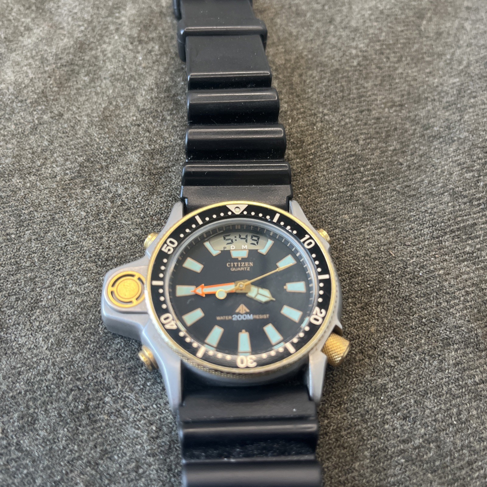 Vintage Citizen C021 087372 Y Promaster Aqualand Divers Men’s Watch, Needs Work