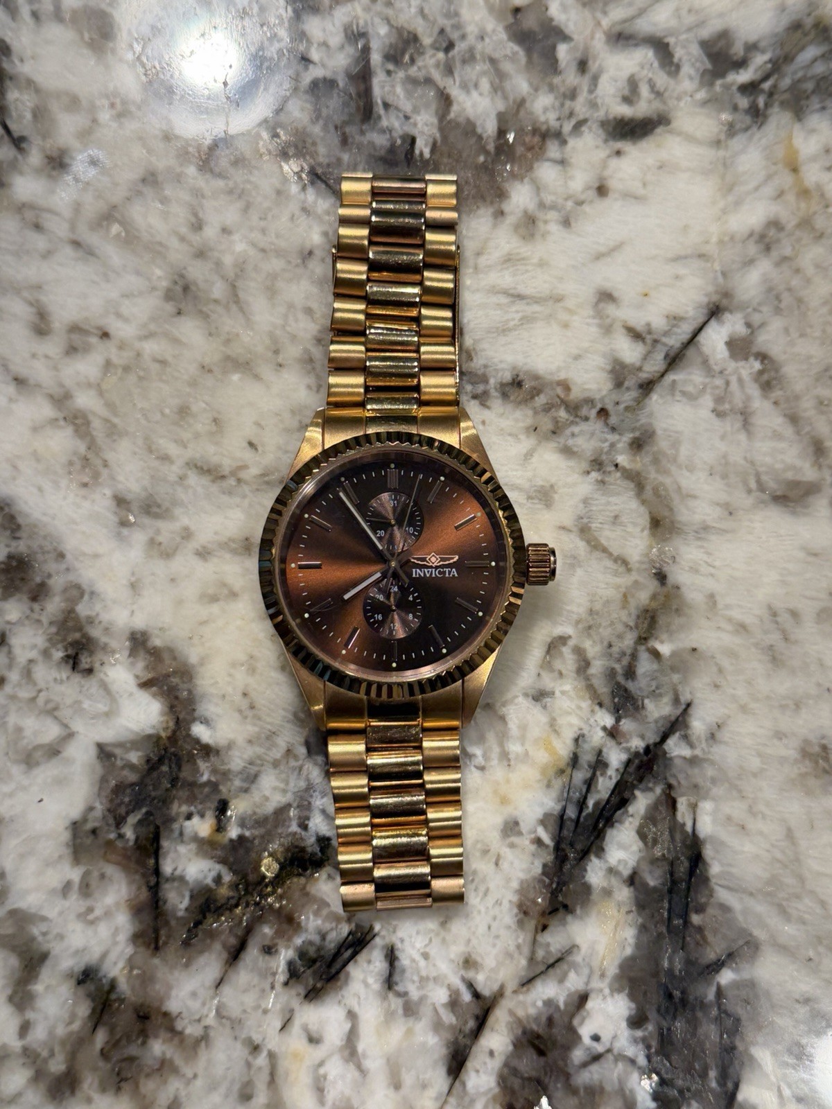 Invicta Men’s Quartz Chronograph Wristwatch Rose Gold Tone Brown Sunburst Dial