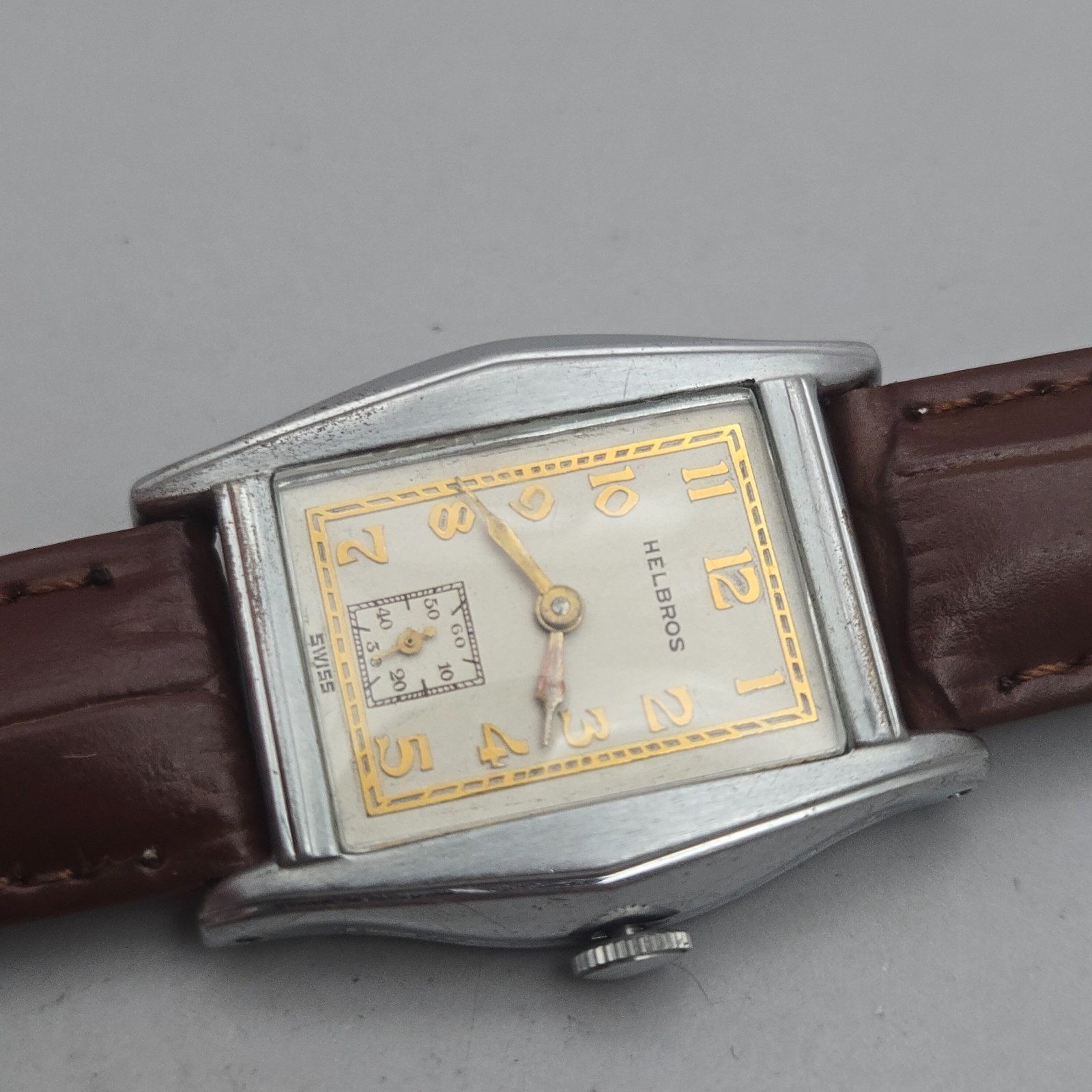 Vintage HELBROS men’s manual wind watch AS 970 Tonneau-shaped Number dial 1940s