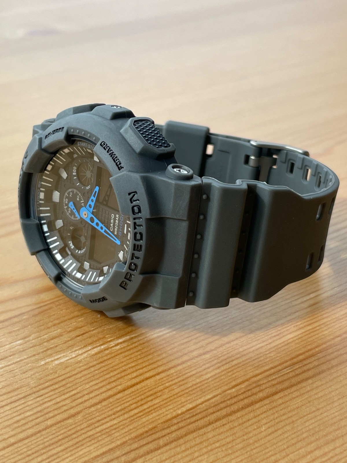 Casio G-Shock Analog Digital GA-100C-8ACR Grey Watch Mens