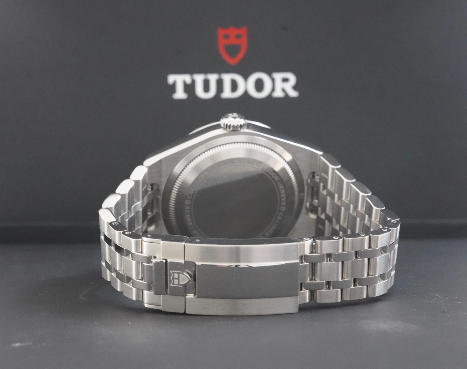 2026 Tudor Royal 40mm Blue Roman Numeral Dial Day-Date M2840D1A0-0002 Full Set