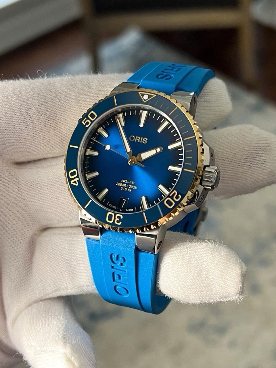 Oris Aquis Calibre 400 Blue Dial Gold 41mm 01 400 7769 6355-07 4 22 75FC