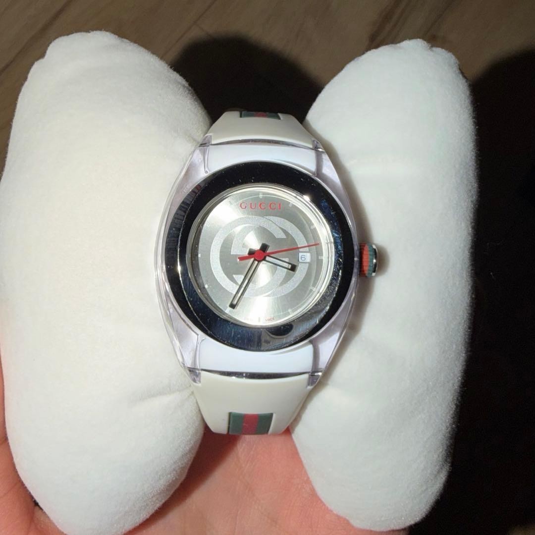 GUCCI YA137302 White Dial Watch Box Pre-owned Good Condition Japan