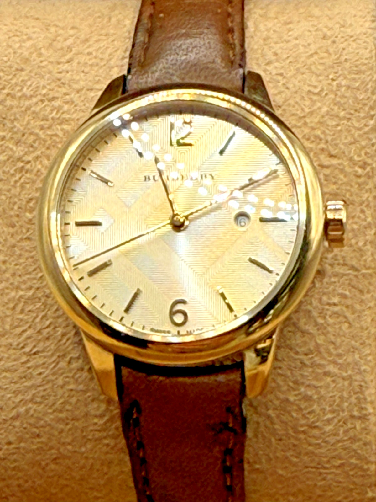 Burberry BU10101 The Classic Tan Gold Tone Steel 32 mm Women’s Watch W/Box