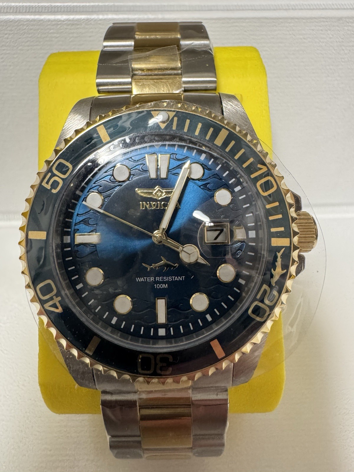 Invicta Pro Diver Men’s Two-Tone Blue Dial Quartz Date 100m Dress Watch