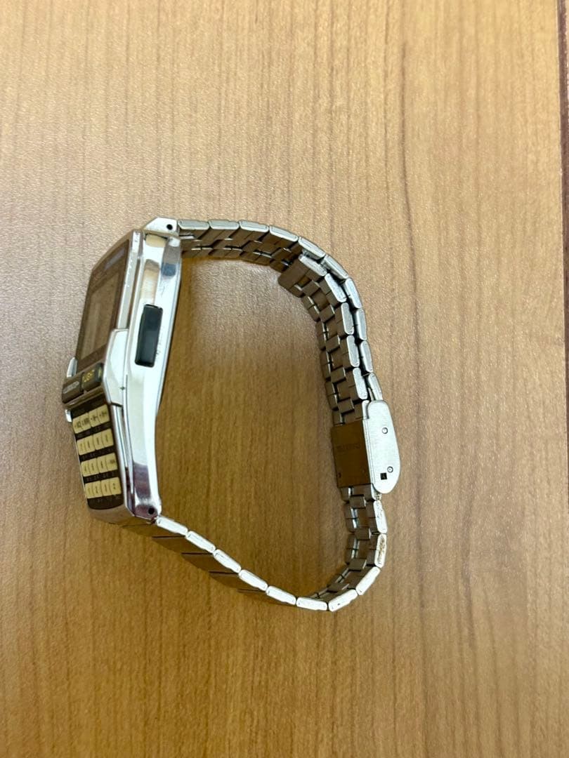 CASIO Data Bank DBC-630 Vintage Calculator Watch Silver Retro