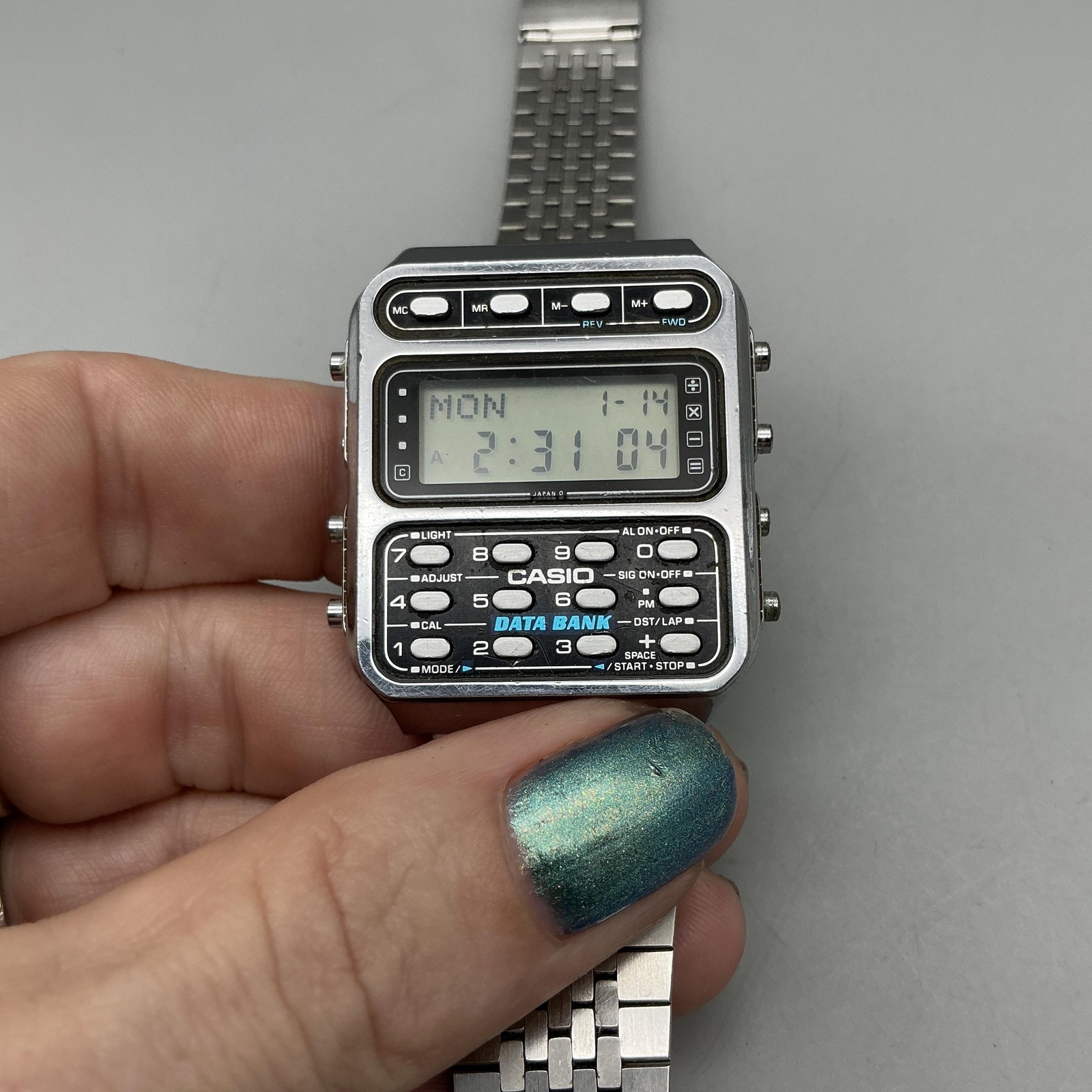 Vintage Casio Data Bank Mens Watch 33mm Silver Tone Calculator Alarm New Battery
