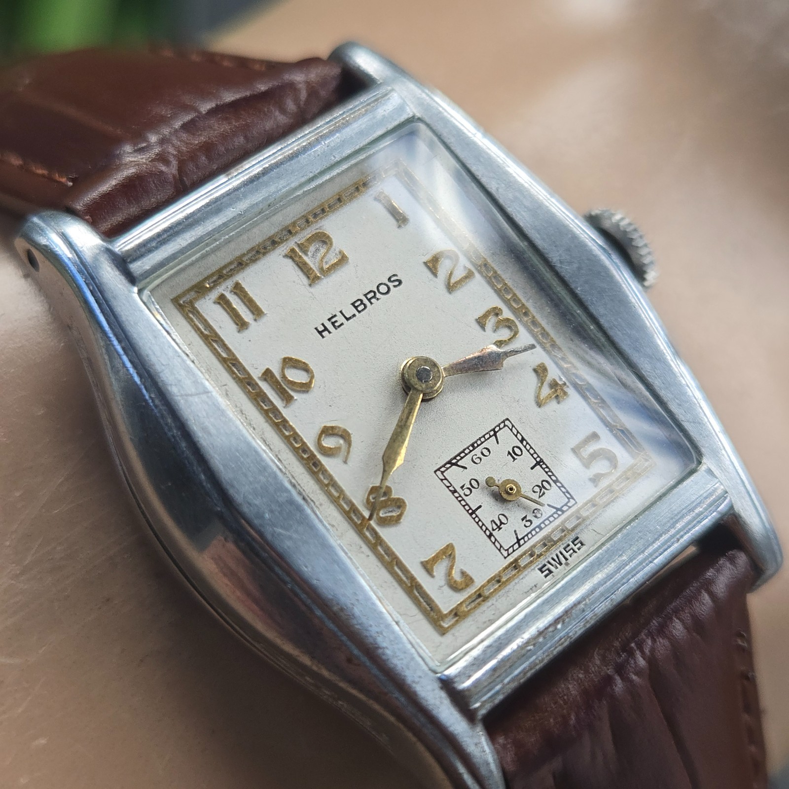 Vintage HELBROS men’s manual wind watch AS 970 Tonneau-shaped Number dial 1940s
