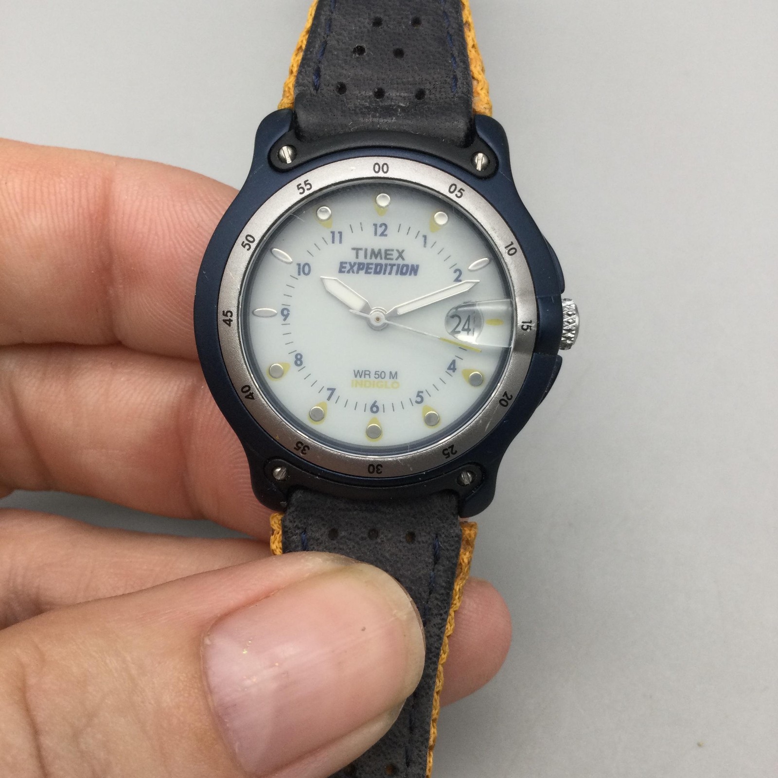 Timex Expedition Womens Watch 31mm White Dial Leather Indiglo Date New Battery