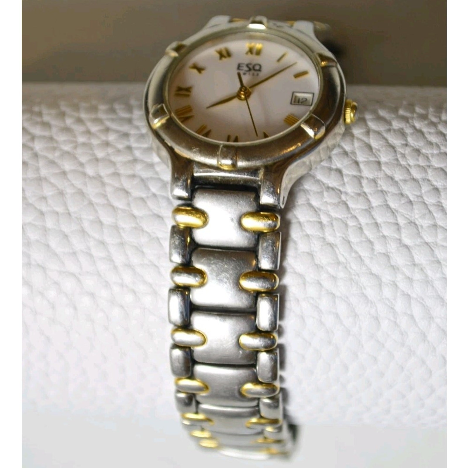 ESQ Swiss ESQUIRE – E5143 Quartz Watch- 26 mm-White-Silver Tone Bracelet