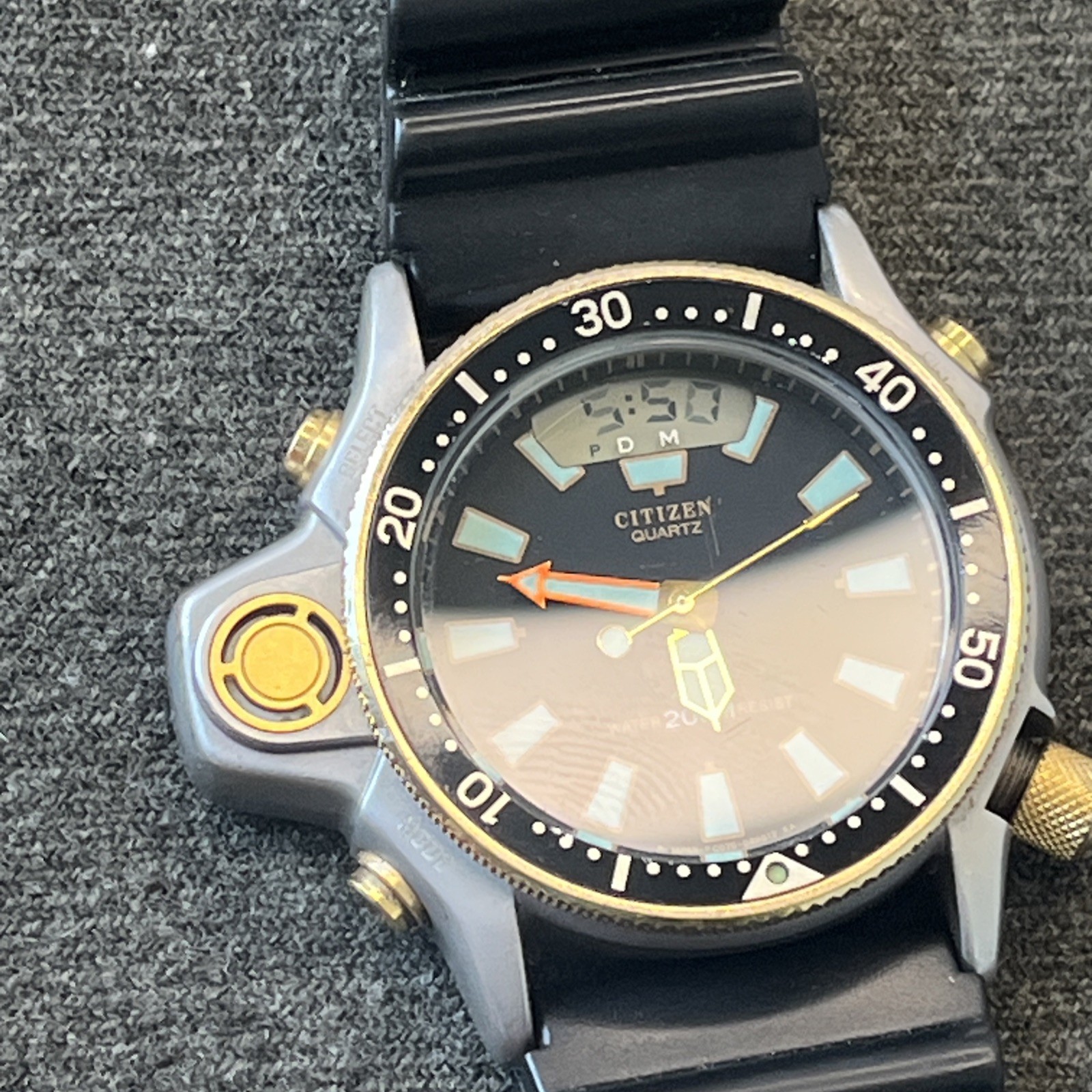 Vintage Citizen C021 087372 Y Promaster Aqualand Divers Men’s Watch, Needs Work